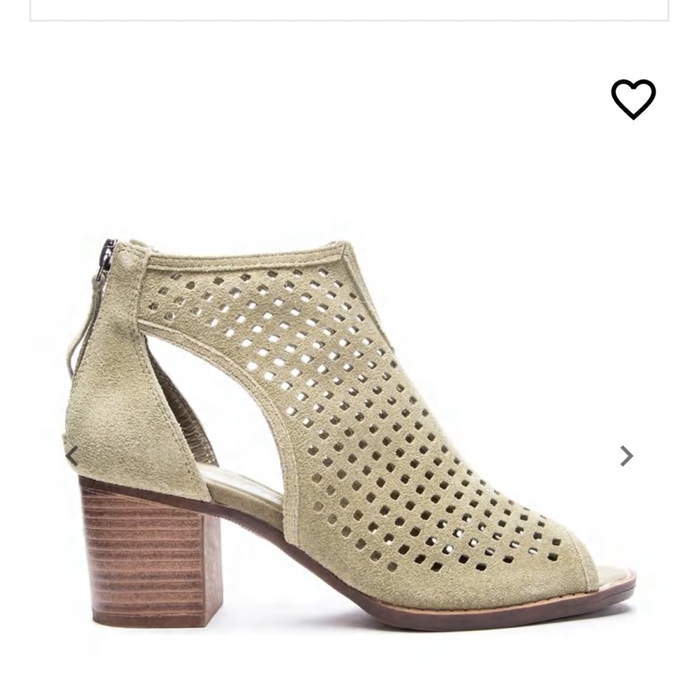 Green wedges.